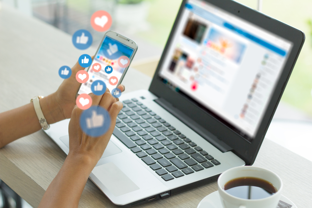 How to enjoy social media and also enjoy your own life