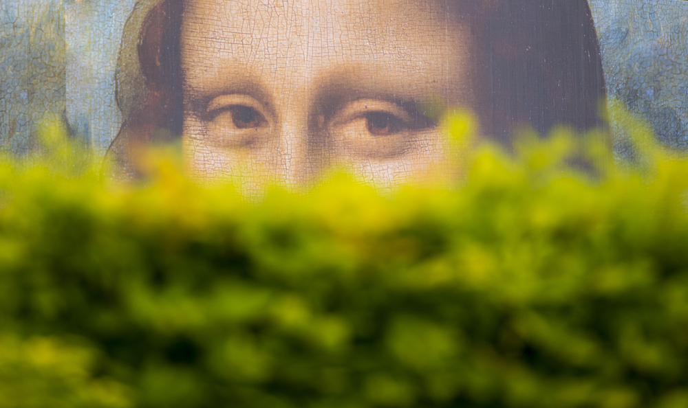 The Mona Lisa effect explained